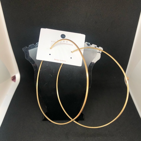 Earrings - Picture 3 of 8